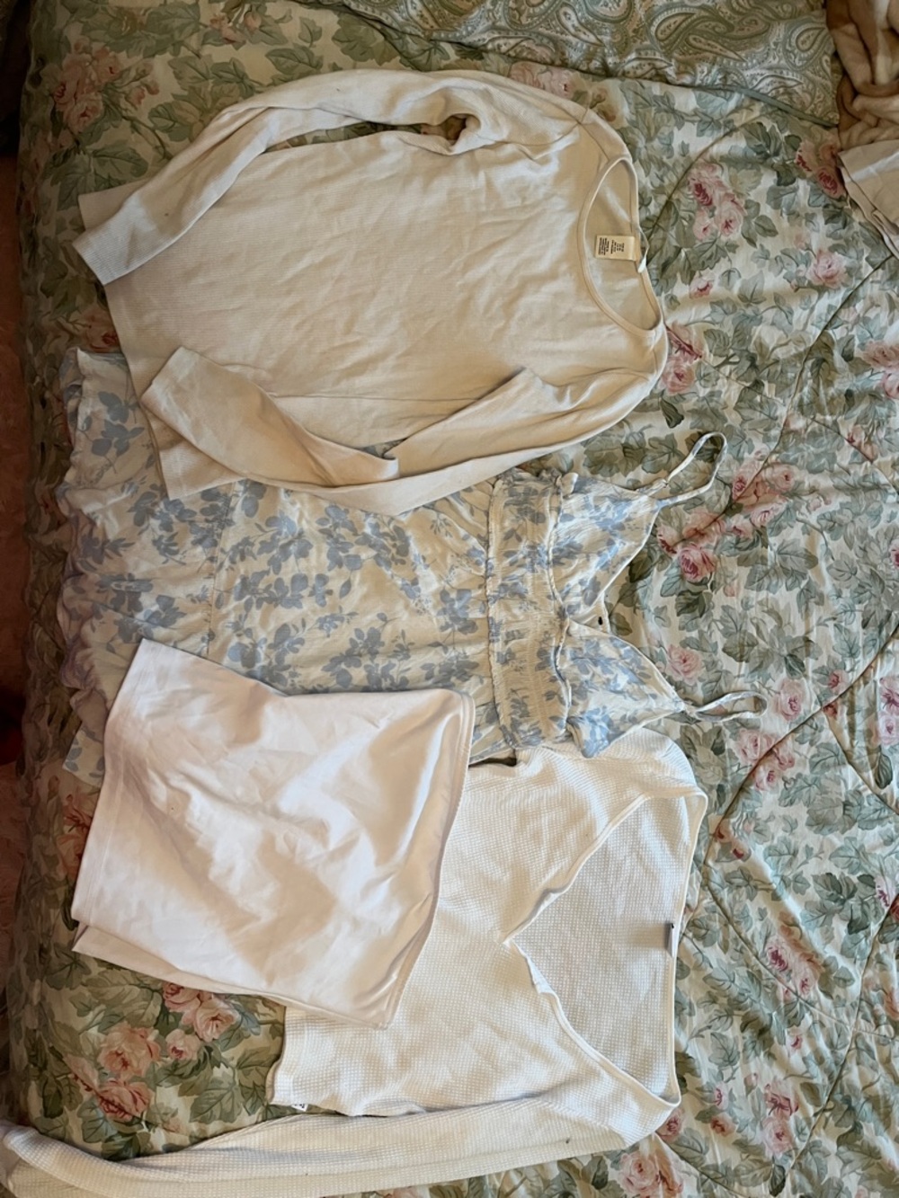 Womens White four piece set of gentle used clothing $20 for all